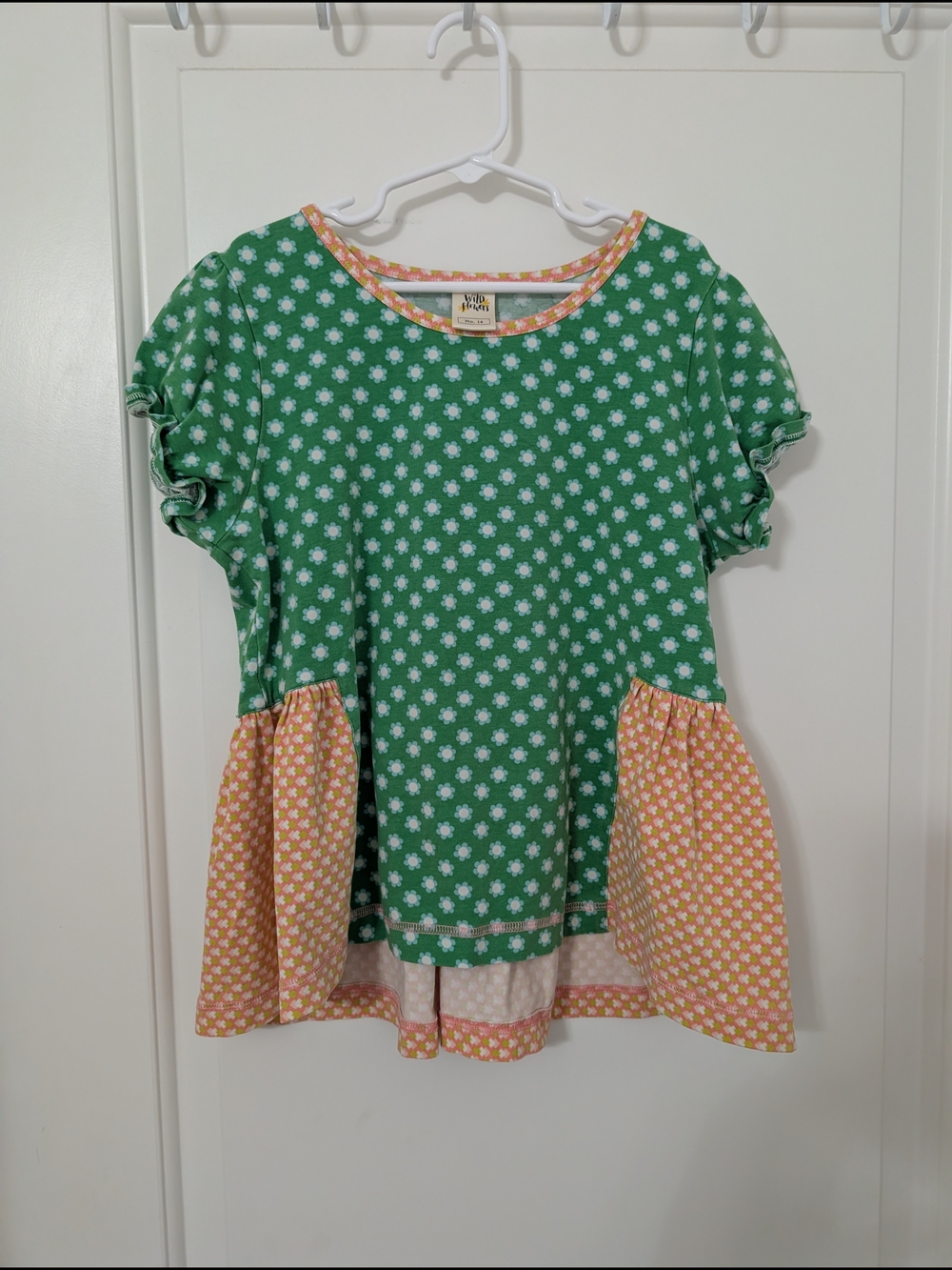 💥3/$24 Wildflowers Green And Orange Floral Ruffle-Sleeve Blouse Size 14